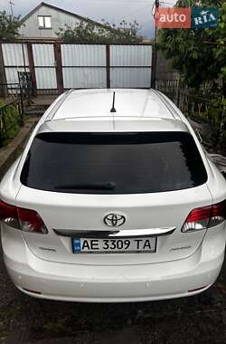Універсал Toyota Avensis 2013 в 