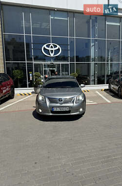 Седан Toyota Avensis 2011 в Чернігові