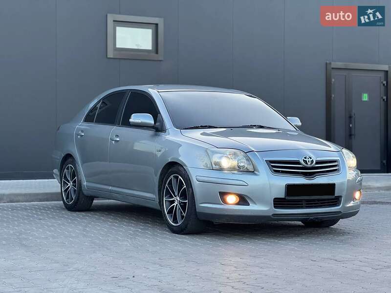 Ліфтбек Toyota Avensis 2008 в Одесі