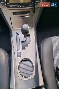 Универсал Toyota Avensis 2010 в 
