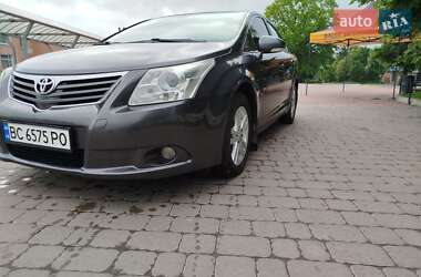 Седан Toyota Avensis 2011 в Полтаве