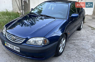 Седан Toyota Avensis 2002 в Одессе