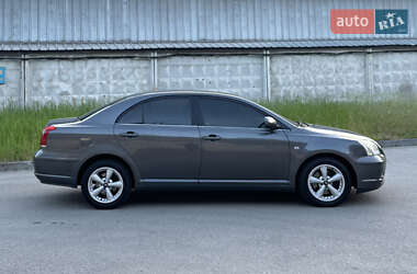 Седан Toyota Avensis 2004 в 