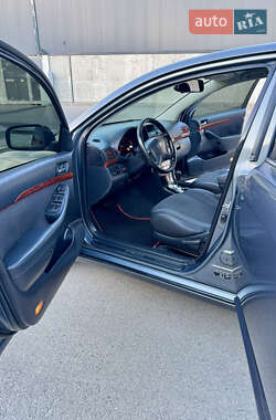Седан Toyota Avensis 2004 в 