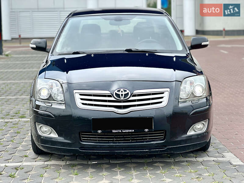 Седан Toyota Avensis 2007 в Киеве