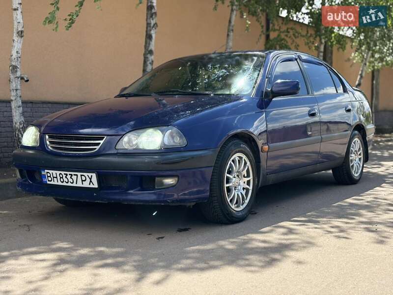 Toyota Avensis 1999
