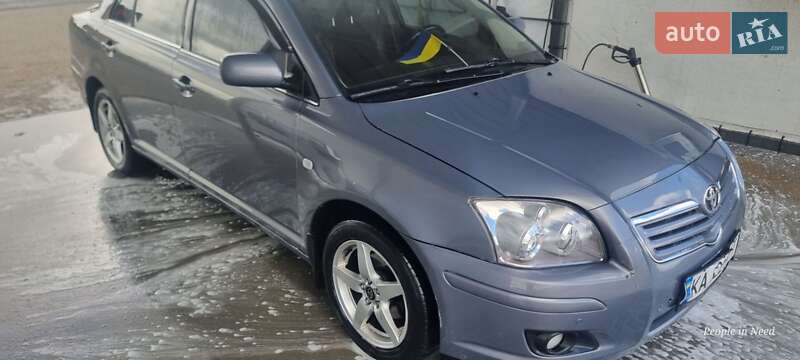 Седан Toyota Avensis 2003 в Одессе