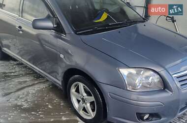 Седан Toyota Avensis 2003 в 