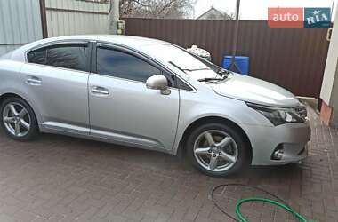 Седан Toyota Avensis 2012 в Києві