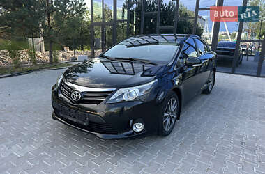 Седан Toyota Avensis 2012 в Ровно