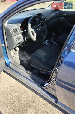 Седан Toyota Avensis 2006 в 