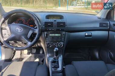 Седан Toyota Avensis 2006 в 
