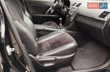 Універсал Toyota Avensis 2012 в 