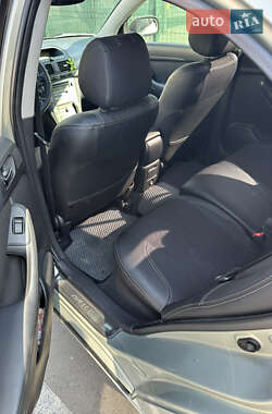 Ліфтбек Toyota Avensis 2004 в 