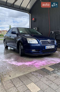 Седан Toyota Avensis 2005 в 