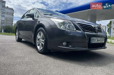 Седан Toyota Avensis 2011 в 