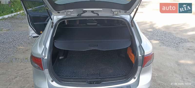 Универсал Toyota Avensis 2011 в Хмельницком