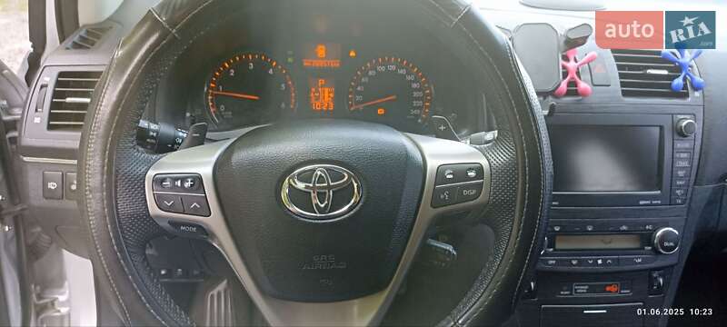 Универсал Toyota Avensis 2011 в Хмельницком