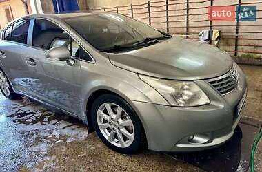 Седан Toyota Avensis 2011 в Ровно