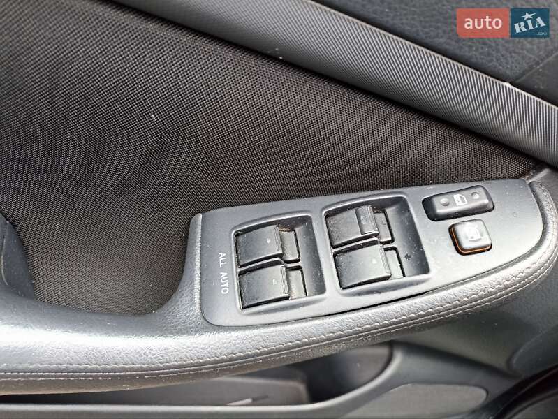 Универсал Toyota Avensis 2008 в Луцке