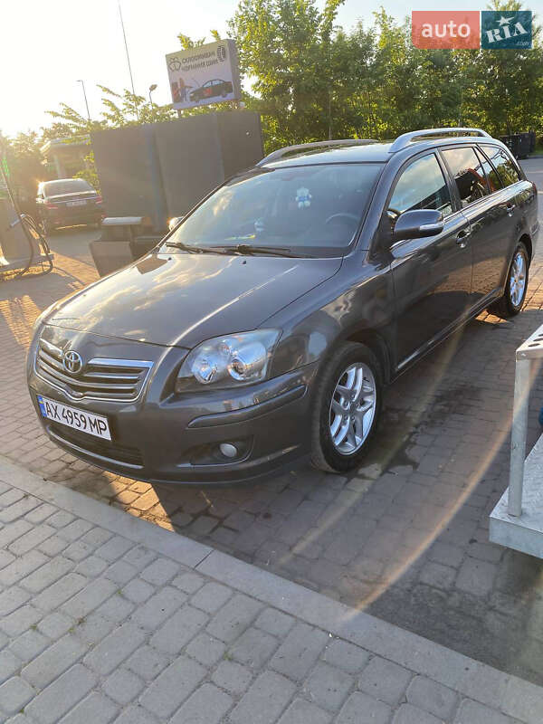 Универсал Toyota Avensis 2006 в Харькове