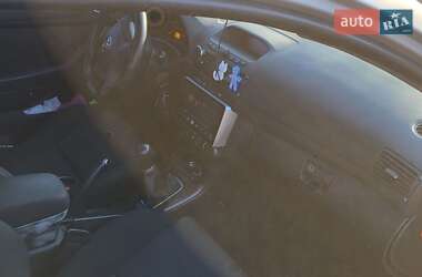 Седан Toyota Avensis 2003 в 
