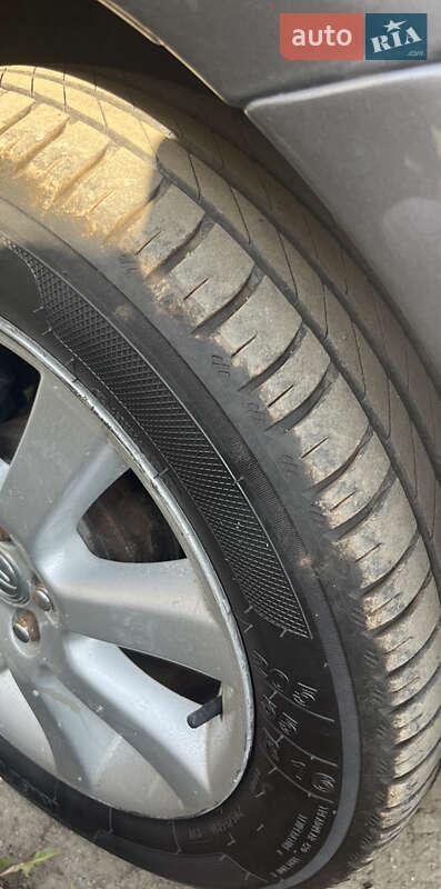 Седан Toyota Avensis 2008 в Івано-Франківську