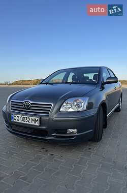 Седан Toyota Avensis 2004 в Одессе
