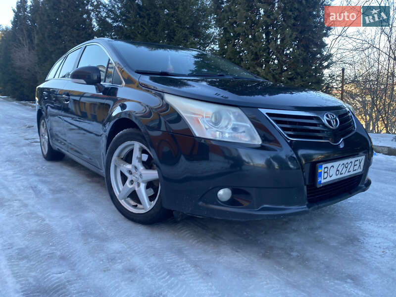 Универсал Toyota Avensis 2010 в Львове