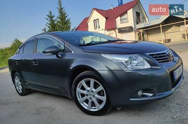 Седан Toyota Avensis 2011 в Тернополе