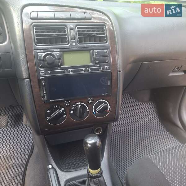 Универсал Toyota Avensis 2001 в Прилуках