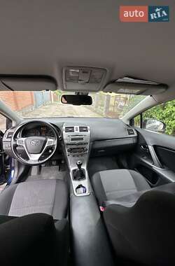 Универсал Toyota Avensis 2014 в 