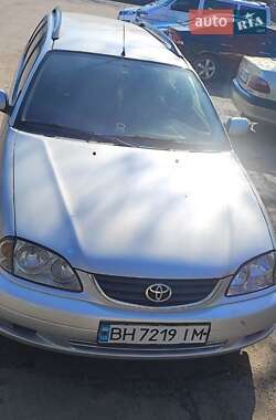Універсал Toyota Avensis 2001 в Одесі