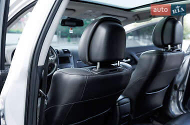 Универсал Toyota Avensis 2009 в 