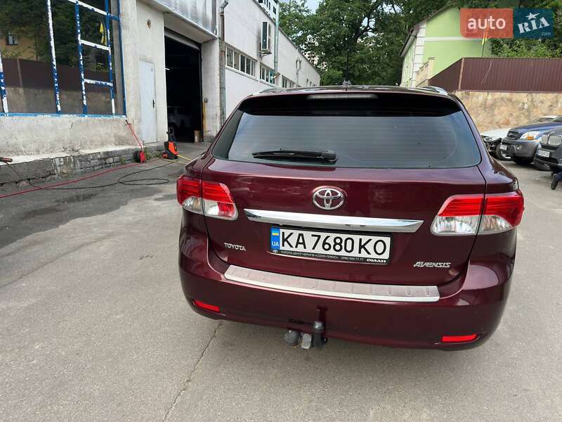 Универсал Toyota Avensis 2012 в Киеве фото 36 Универсал Toyota Avensis 2012 в Киеве