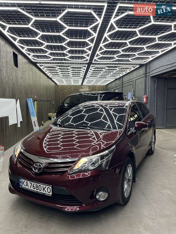 Универсал Toyota Avensis 2012 в Киеве фото 46 Универсал Toyota Avensis 2012 в Киеве