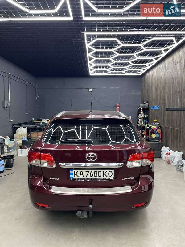 Универсал Toyota Avensis 2012 в Киеве фото 56 Универсал Toyota Avensis 2012 в Киеве