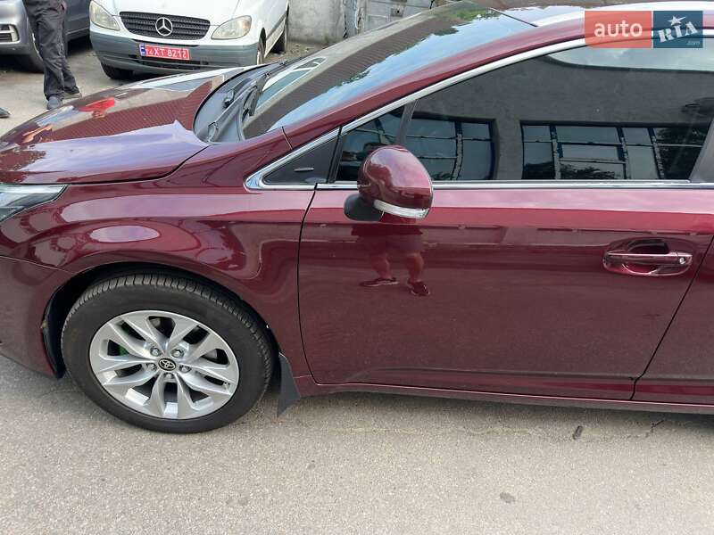 Универсал Toyota Avensis 2012 в Киеве фото 60 Универсал Toyota Avensis 2012 в Киеве