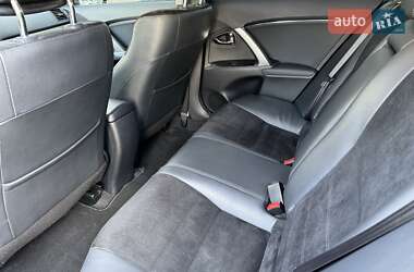 Седан Toyota Avensis 2015 в 
