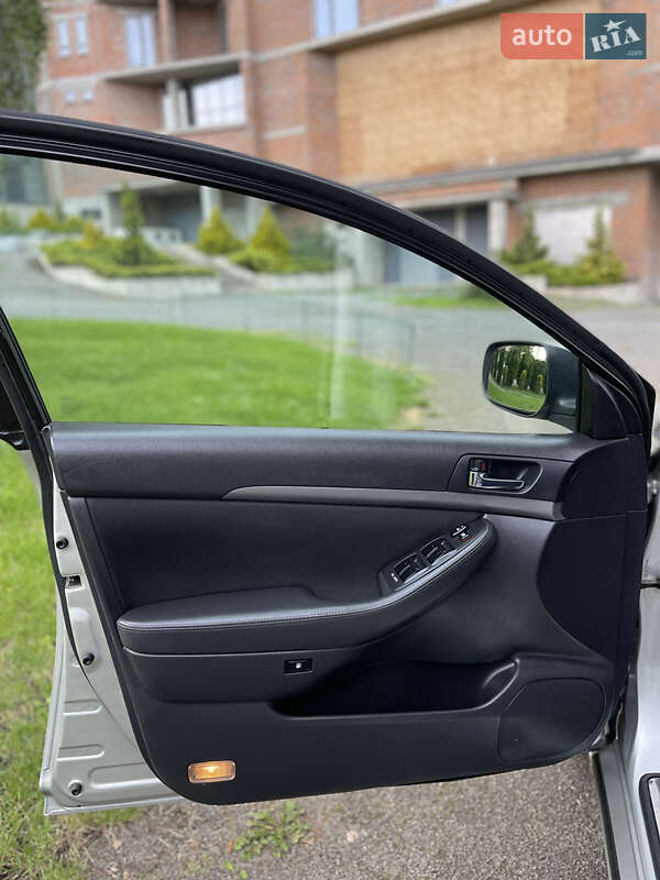 Универсал Toyota Avensis 2008 в Хмельницком