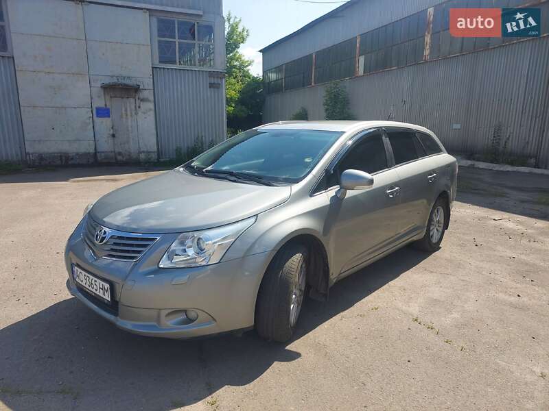 Универсал Toyota Avensis 2010 в Луцке
