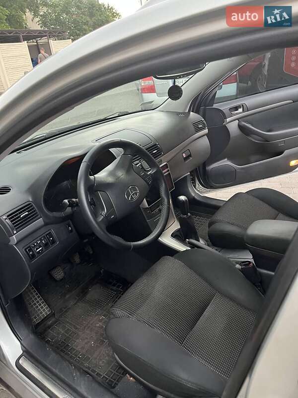 Универсал Toyota Avensis 2006 в Одессе