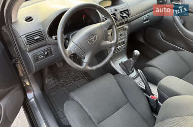 Универсал Toyota Avensis 2004 в 