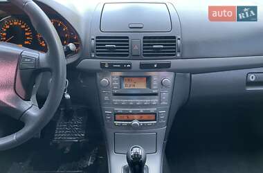 Седан Toyota Avensis 2008 в 