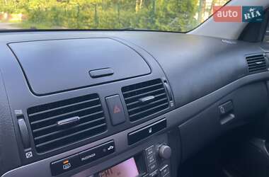 Седан Toyota Avensis 2008 в 