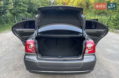 Седан Toyota Avensis 2008 в 