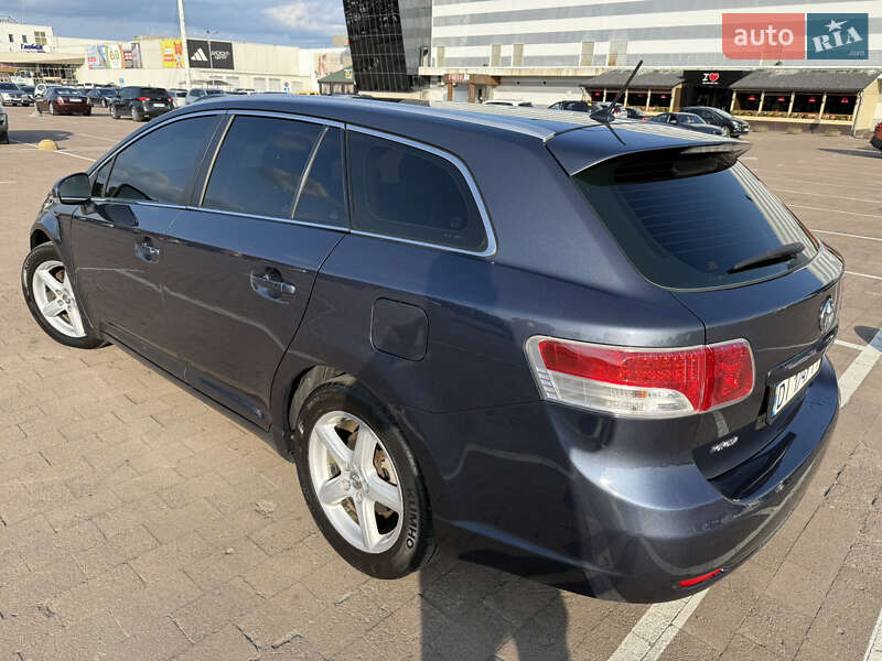 Універсал Toyota Avensis 2009 в Житомирі