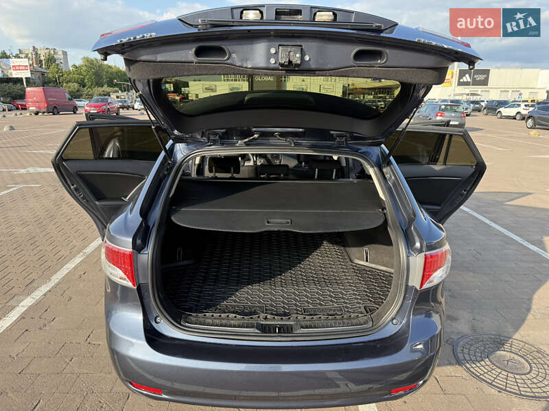 Універсал Toyota Avensis 2009 в Житомирі