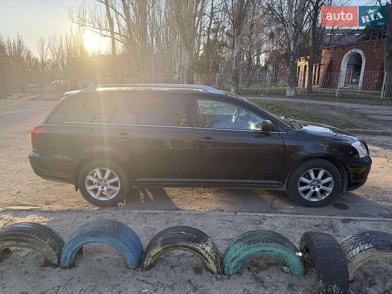 Універсал Toyota Avensis 2006 в Запоріжжі