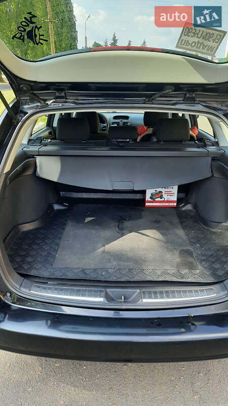 Универсал Toyota Avensis 2004 в Черкассах